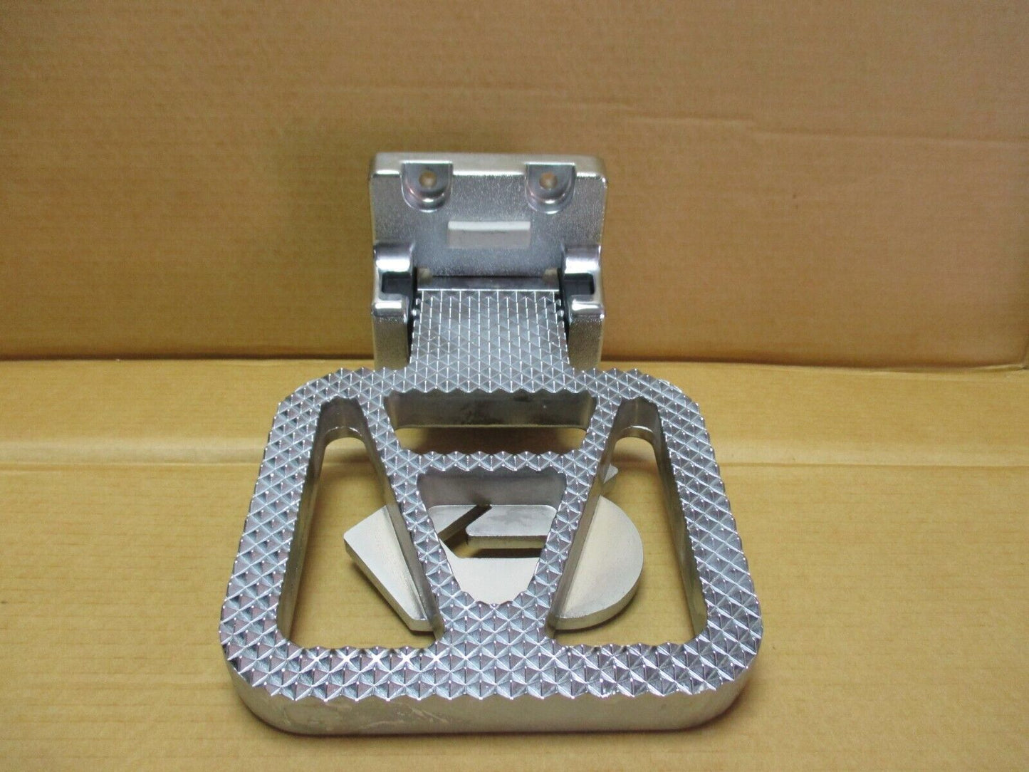 41759 ROSENBAUER LARGE FOLDING ALUMINUM STEP SP4008 FIRE TRUCK PARTS PR00047